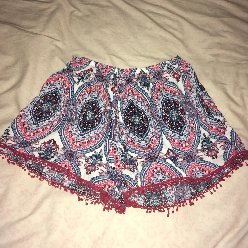 Charlotte Russe print shorts (size small)